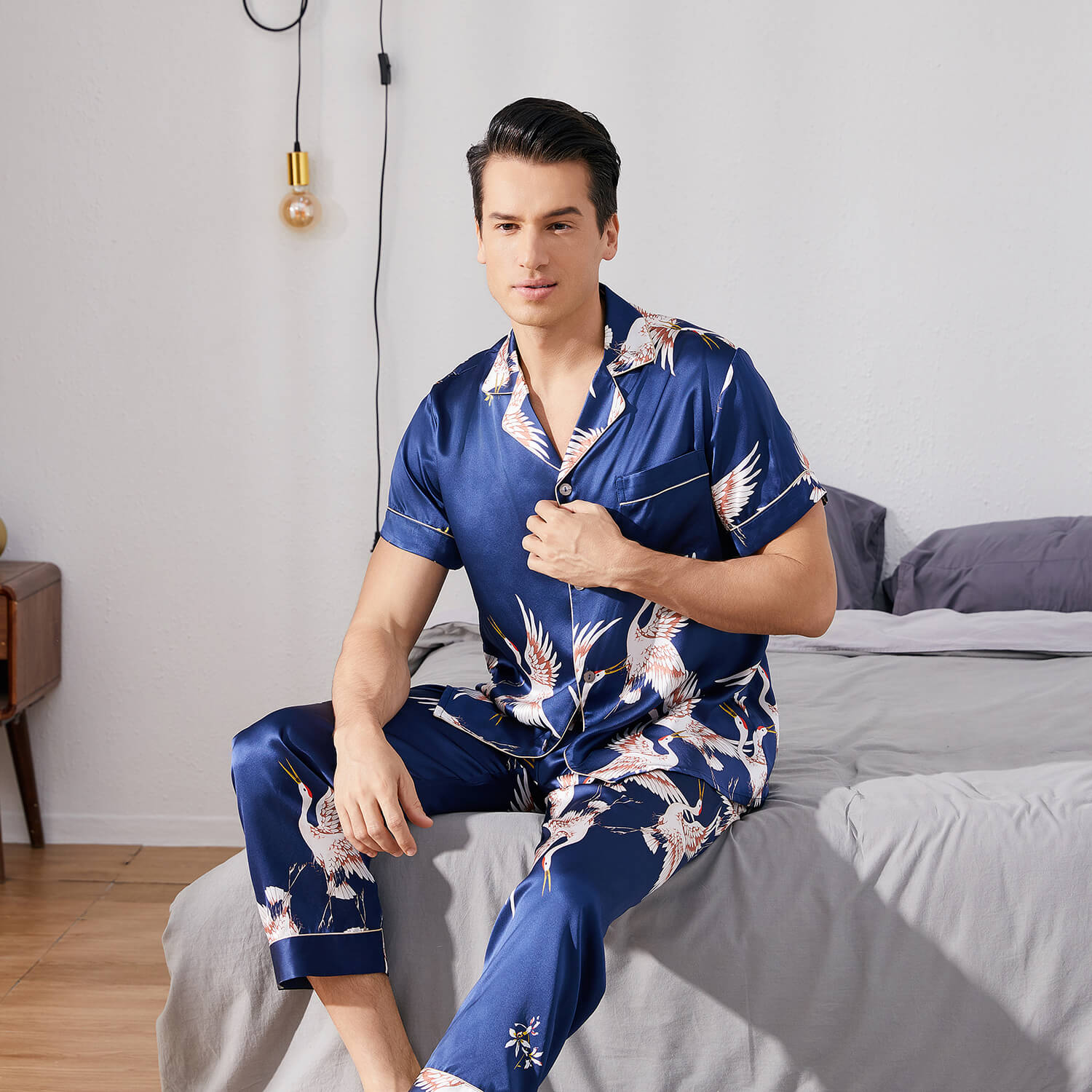 Men‘s Silk Pajama Set Button Down Short Sleeve Print Silk Sleepwear with  Long Pants